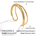 Detailansicht eines breiten goldenen mehrreihigen Edelstahl-Armreifs, wasserfest und chic - Drei-Linien-Kreuz-Offener-Stil / Gold (YYBL025038-G)