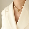 Collana con pendente a cuore dorato con perle alternate e perline d'oro su catena - 40+5cm / Oro