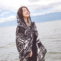 Cotton linen beach shawl featuring black and white rose patterns for sun protection - 180*90CM / 37206-BW Rose Stripe