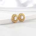 Elegantes pendientes de perlas doradas con halo de cristal y textura espiral en piedra - Dorado