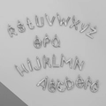 Polierte silberne Alphabet-Anhänger aus Edelstahl im minimalistischen modernen Stil - Buchstabe A / Stahlfarbe