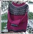 Gebreide damestrui in magenta met Noors Fair Isle-patroon op een houten kledinghanger - 9195#roze Paars / 3XL