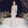 Elegantes Abendkleid mit Pailletten in Roségold, halblangen Ärmeln und Fischschwanz-Saum - US Größe 2 (S) / Champagnergold