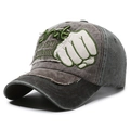 Gorra vintage de estilo urbano en gris oscuro lavado con bordado de puño verde - Verde Militar