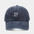 Casquette baseball bleu marine délavé avec double broderie cœur et visière incurvée - Réglable / Bleu marine