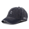 Cappello da baseball in denim blu navy con ricamo C bianco e dettaglio 1999 - Regolabile / Blu navy