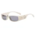 Gafas de sol rectangulares retro con montura beige crema, lentes grises y detalles - Degradado Multicolor / Blanco Jelly Lentes Gris Claro