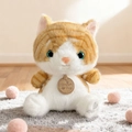 Plüschtier orange-weiße Katze aus weichem Plüsch mit blauen Augen in Sitzposition - Orange Gestreift (Gelb) / 16cm