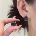Vintage quadratische Ohrringe mit schwarzen Steinen und Diamantbesatz für Damenmode. - Quadratische Ohrmanschette / Gunmetal