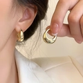Elegante goldene C-Form Creolen mit minimalistischem, poliertem Finish am Ohrläppchen - 3# Ohrschnalle - Goldene C-Form / Gold
