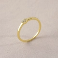 Bague cœur élégante plaquée or avec des pierres en zircone cubique blanches étincelantes - 6 Zircons Cœur Taille 9