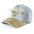 Cappellino in denim con borchie a teschio dorate e tesa scintillante con strass moda - Azzurro