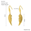 Boucles d'oreilles ailes de plumes en acier plaqué or 18k montrant la taille 55 mm - Boucles d'Oreilles à Crochet Aile (XRS-1415) / Doré