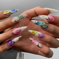 Lange stiletto kunstnagels met veelkleurige gradiënt en 3D zilveren vlamontwerp - Lijm Stijl (JP3476)