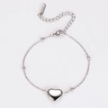 Detailed close-up of a silver heart pendant bracelet with beads and lobster clasp - Heart Bead Chain Bracelet / Steel Color (Bracelet)