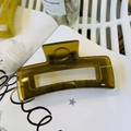 Dettaglio del fermaglio per capelli rettangolare verde oliva con molla in metallo - 12.5CM / Giallo Verde Gelatina