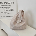 Elegante borsa in tela a fiori rosa con pizzo bianco e raffinato manico a nodo unico - Fiori Colorati