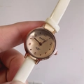 Women's quartz watch with white leather strap and rose gold round metal case - White