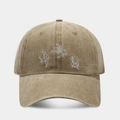 Ricamo dettagliato di tre rondini su un cappellino vintage in cotone lavato - Regolabile / Cachi Lavato (Ricamo uccello)