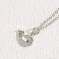 Collana balena d'argento con cristalli chiari e dettaglio in zircone blu intenso - Balena Argentato