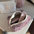Detailansicht der rosa Tweed-Kosmetiktasche mit Reißverschluss und Stauraum-Details - Rosa-Lila