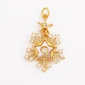 Ciondolo a stella dorata con centro in madreperla e zirconi, altezza 34mm di lusso - Ciondolo Starburst in Madreperla e Zirconia (M529946-Shell)