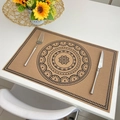 Tovaglietta intrecciata marrone con mandala nero e fiori su un tavolo bianco - Stile Retrò 2 Nero / 45*30cm