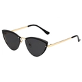 Occhiali da sole cat eye in metallo dorato con lenti scure per un look femminile trendy - Montatura Oro Lenti Grigie