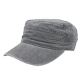 Dettaglio del cappello militare grigio lavato con cuciture orizzontali rinforzate - Grigio chiaro
