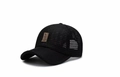 Schwarze Mesh-Baseballkappe für Herren mit hochwertigem braunem Leder-Logo-Patch vorne - Schwarz