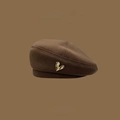 Retro dark brown beret for women featuring a stylish gold heart metal buckle detail - 3D Heart / Coffee