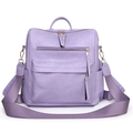Detailansicht eines helllila PU-Lederrucksacks mit goldenen Reißverschlüssen und Fächern - Macaron Violett