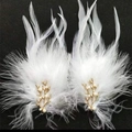 Elegante fermaglio per capelli con piume bianche, ramo dorato e perle per donna - Bianco - Fermagli per Capelli Ramo con Piume Appuntite Paio