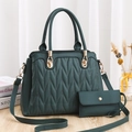 Bolso acolchado de cuero sintético verde oscuro con herrajes dorados y correa extraíble - Verde