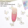 Farfalla 3D in resina bianco aurora per nail art, effetto iridescente, 8x6mm - 8*6mm / Bianco Aurora