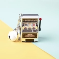 Portachiavi mini slot machine argento con campanellino bianco e grafica Lucky Casino - Argento + Moschettone + Campanellino Bianco / 5