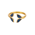 Anello a coda di balena regolabile placcato oro 18 carati con smalto blu scuro - Coda di Pesce in Smalto Blu Scuro (JZ7897G-2) / Oro