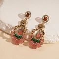 Detailansicht von Vintage-Goldohrringen mit bunten Kunststeinen und floraler Einlage - 925 Silberstecker / Ohrringe / Rosa Kaffee