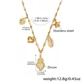 Dettaglio della collana in acciaio inossidabile dorato 18k con ciondoli a cuore e zirconi - P818-Stile Vintage Oro con Pendenti Multipli / 40+5cm