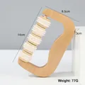 Tragbare Handmassage-Holzrolle mit fünf Stachelwalzen zur Muskelentspannung - D-förmiges Leder-5-Rad-Massagegerät (14*8.5*3CM)
