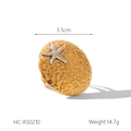 Golden hammered ring with silver starfish pendant design, 3.5cm wide stainless steel jewelry - Hammered Starfish Round Ring (HC-R30210)
