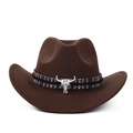 Détail d'un chapeau de cowboy marron avec bande ethnique tissée et ornement de crâne de taureau - M (56-59cm) / Marron Tête de Taureau Ethnique