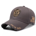 Cappellino da baseball grigio scuro con ricamo dorato a scudo e twill di cotone strutturato - Regolabile / Grigio