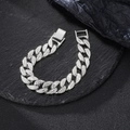 Bracciale cubano argentato con strass scintillanti su espositore in pietra nera - 7 pollici Argento (18cm)