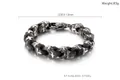 Dettaglio del bracciale stile biker in acciaio inossidabile vintage con croce a rilievo - Stile Gotico a Croce (KB115376-BD)