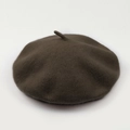 Thick wool beret in dark brown finish for a classic French style autumn winter look - M (56-58cm) / Brown