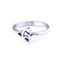 Polierter silberner Edelstahlring für Damen mit keltischem Trinity-Knoten-Design im Trend - Drei Designs Abgebildet (20 Regalböden) / Größe 5
