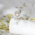 Clou d'oreille cartilage vintage en argent avec cœur, croix et zircons brillants - Cœur Croix Argent (A961)