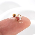 Macro-opname met afmetingen van gouden ster en roze maan kraakbeenoorbel op vingertoppen - Ster Maan Stijl (HSPJ085-4) / 4# Goudgeel (Rood)