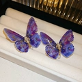 Vue détaillée des boucles d'oreilles papillon en tulle avec dégradé violet et perle - Papillon Perle Paillettes Violet Bleu Foncé (35#)